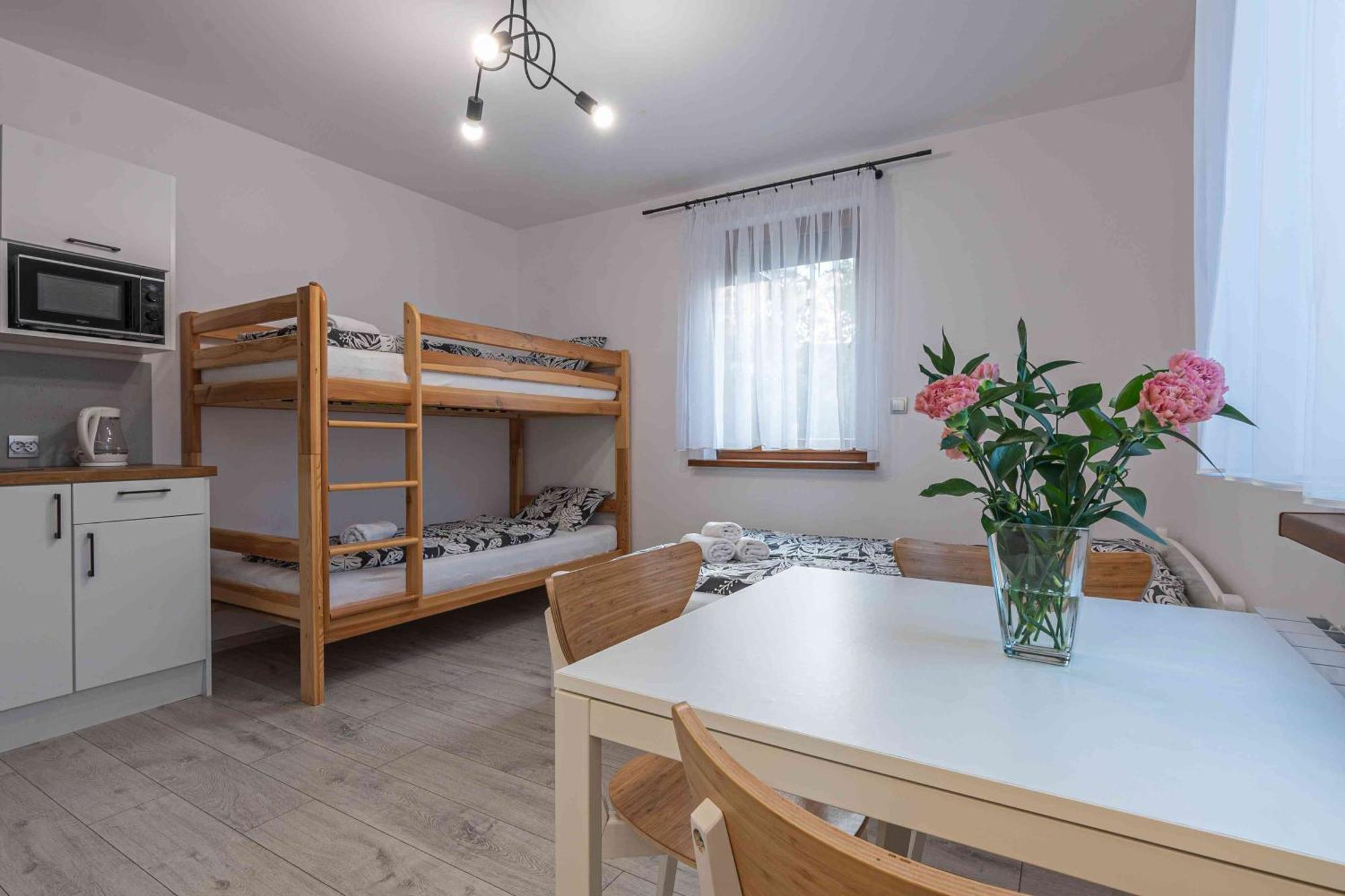 Dworek Na Zakrecie - Noclegi Zator Exteriör bild