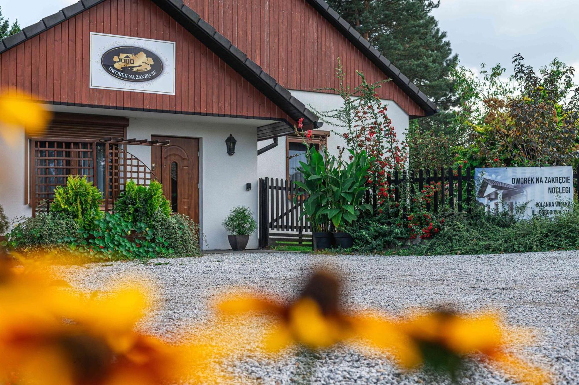 Dworek Na Zakrecie - Noclegi Zator Exteriör bild